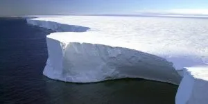 Read more about the article 17 Ice-Cool Facts About Antarctica [You Probably Didn’t Know]